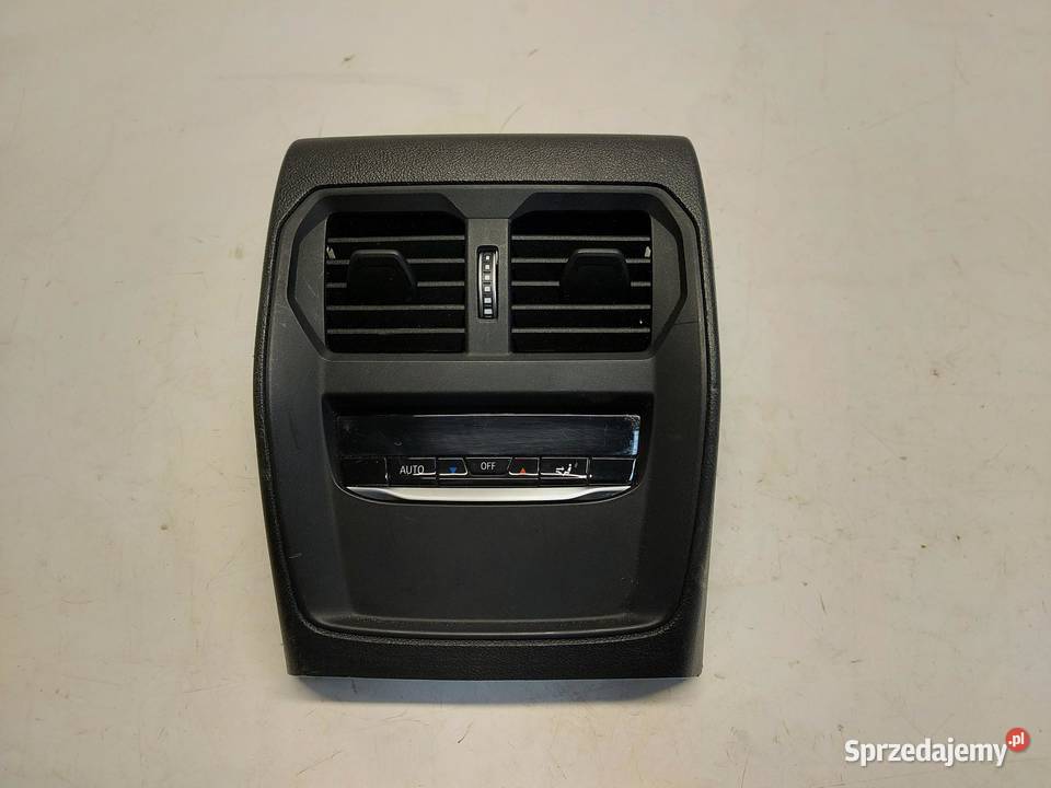 BMW G21 G20 Kombi 330e kratka nawiewu panel dolnośląskie sprzedam