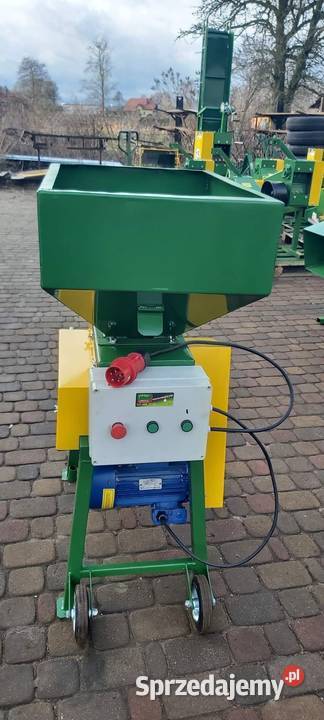 GNIOTOWNIK 3kW do zboża Zgniatacz walcowy