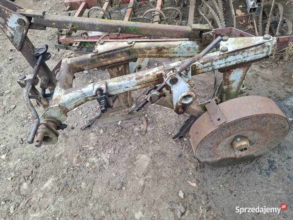Pług 2 skibowy grudziądzki Pługi Pługi Brzeziny