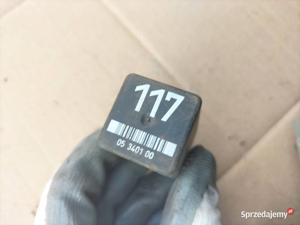 PRZEKAŹNIK 117 357906121 12V Kamień-Kolonia