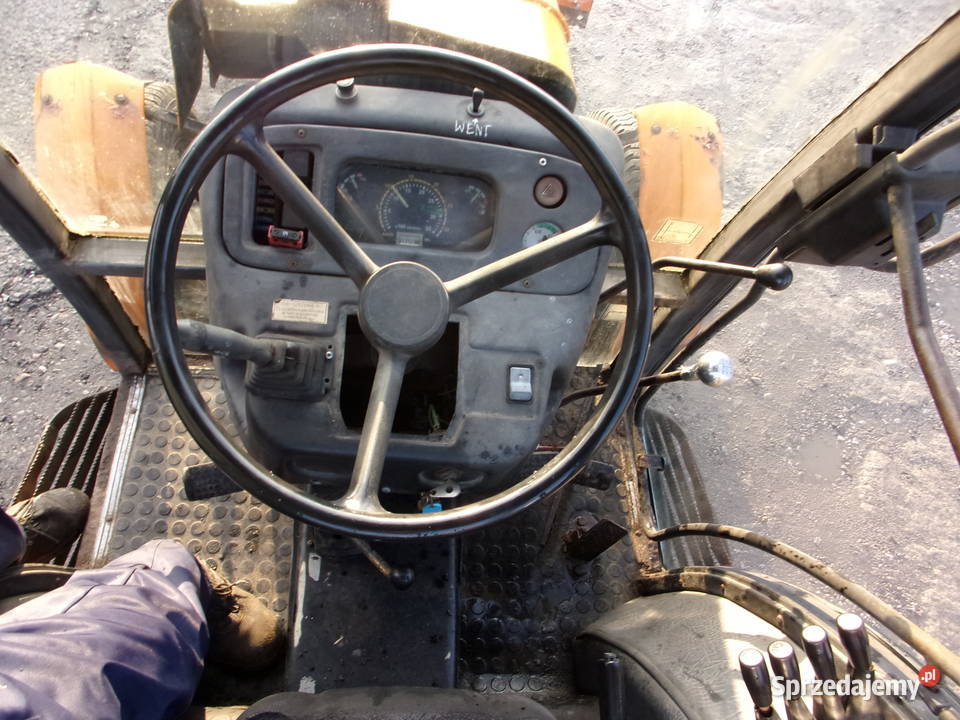 Ciągnik rolniczy MTZ320 dostępny w RadMasz