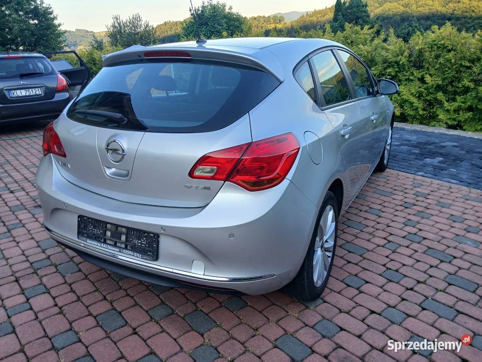 Opel Astra 14 Benzyna