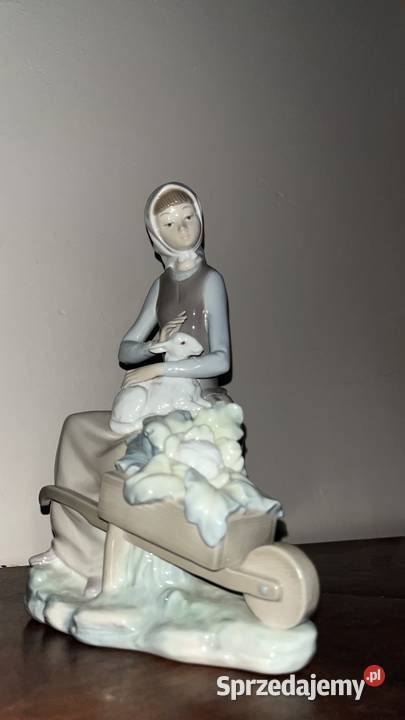 Figurka Dziewczyny z owieczką i taczką pełną Gdańsk