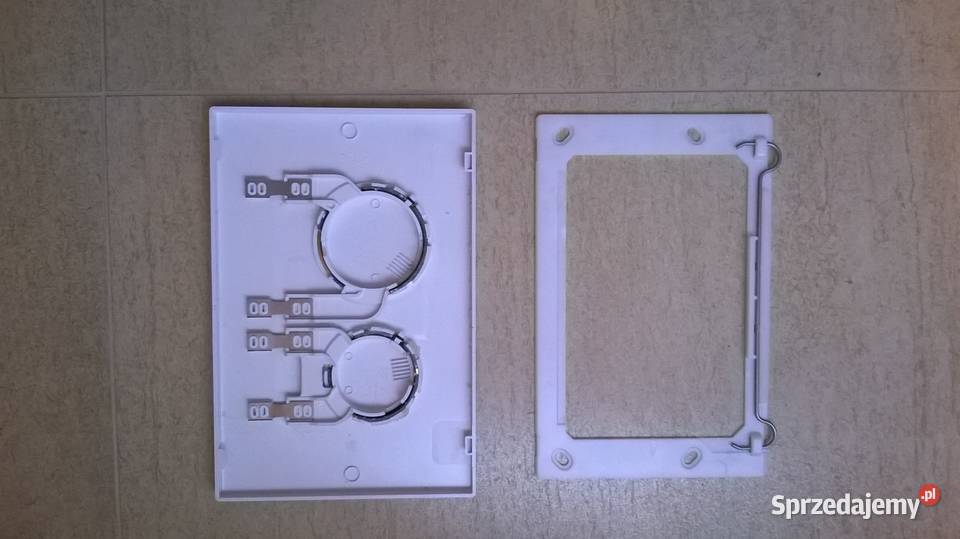 Przycisk spłukujący biały Geberit seria Sigma biały Akcesoria łazienkowe dolnośląskie Wrocław