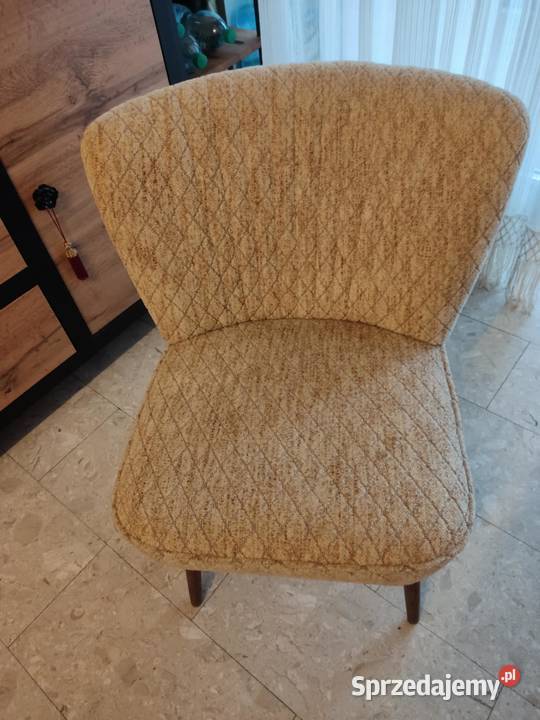 stary fotel PRL muszelka