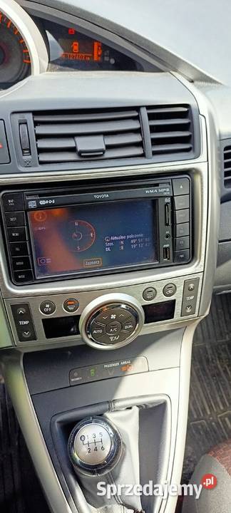 TOYOTA VERSO 18 BENZYNA NISKI PRZBIEGSpalanie 127000km Kobiernice