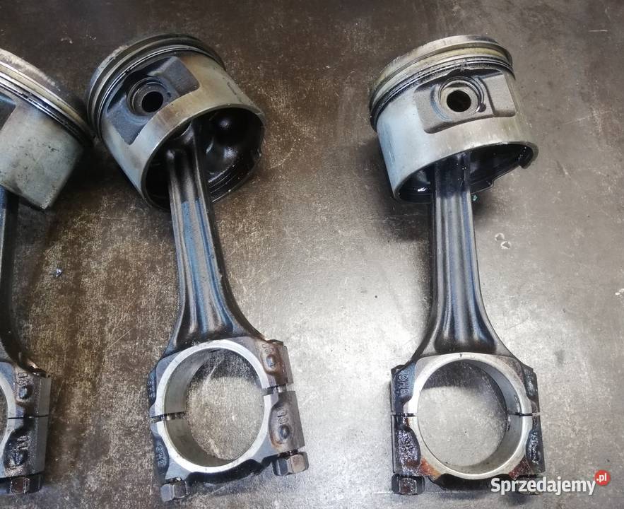 Tłok tłoki korba korbowód korbowody Audi 80 20 osobowe Sanok