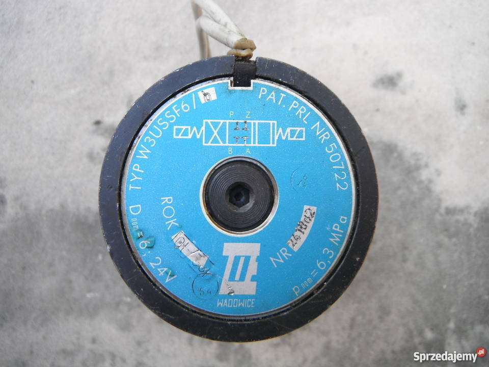 Zawór elektromagnetyczny trzypołożeiowy typ Barak