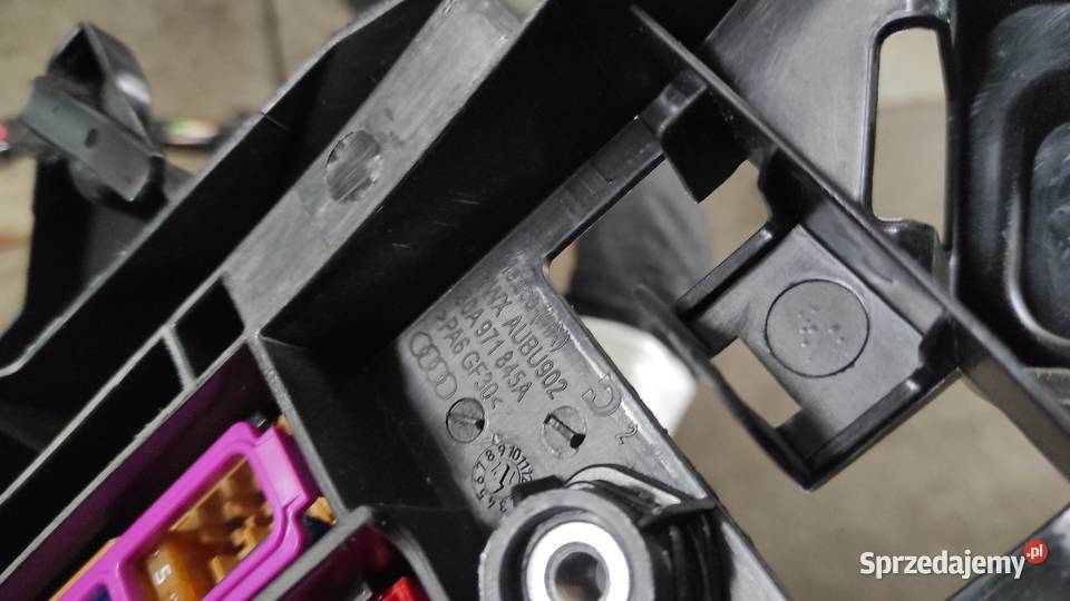 Wiązka przewodów instalacja wnętrza Audi Q5 80A osobowe łódzkie Bełchatów sprzedam