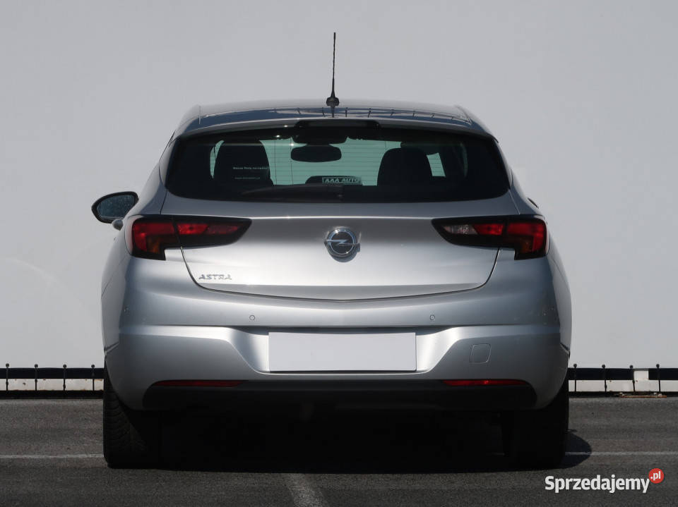 Opel Astra 14 16V Rok produkcji 2016 lubelskie Lublin