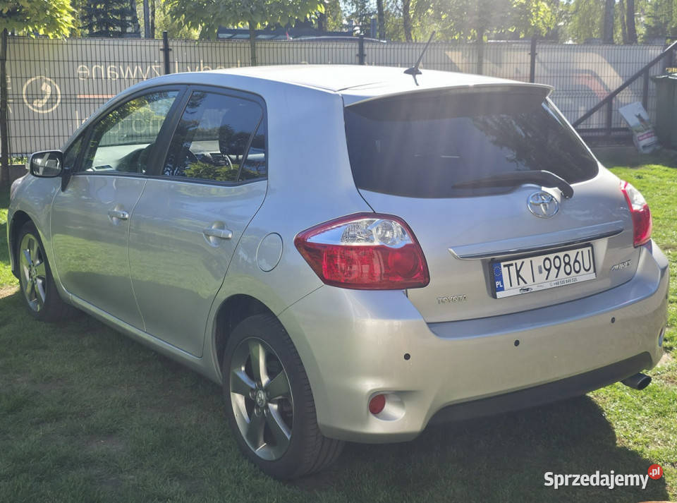 Toyota Auris 16 Benzyna Serwisowany Gwarancja elektryczne lusterka Auris Piekoszów sprzedam