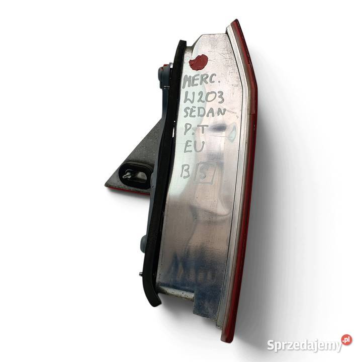LAMPA PRAWA Mercedes W203 Sedan tylna prawy tył Chełm