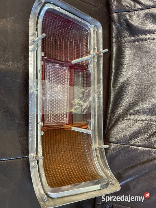 Mercedes W114 W115 lampy tylne klosz komplet osobowe mazowieckie Warszawa sprzedam