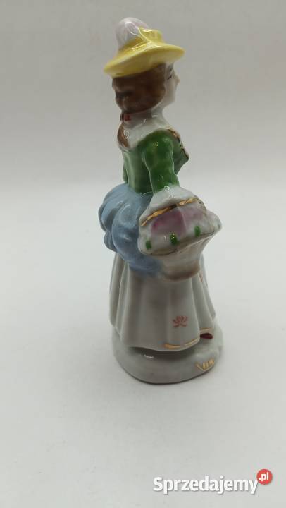 Figurka dama w stylu wiktoriańskim z koszykiem Zamość