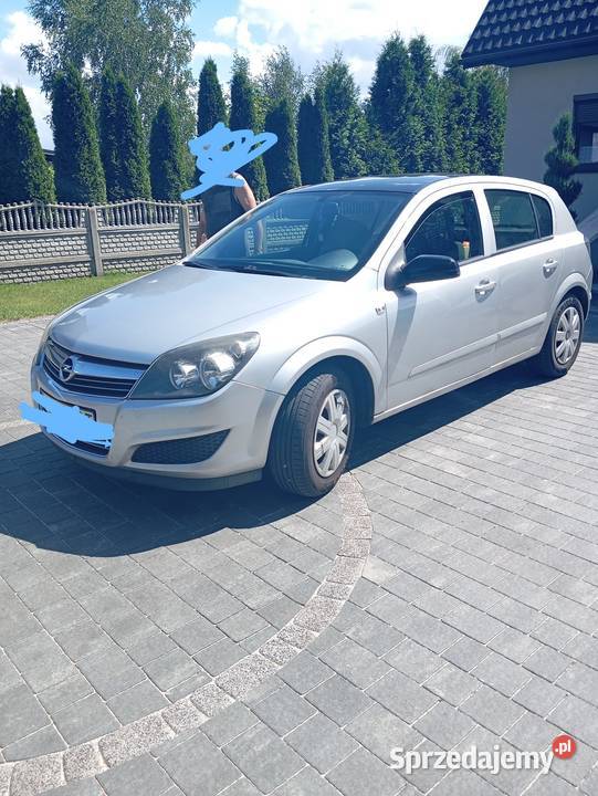 Sprzedam opla Astra h Hutki sprzedam