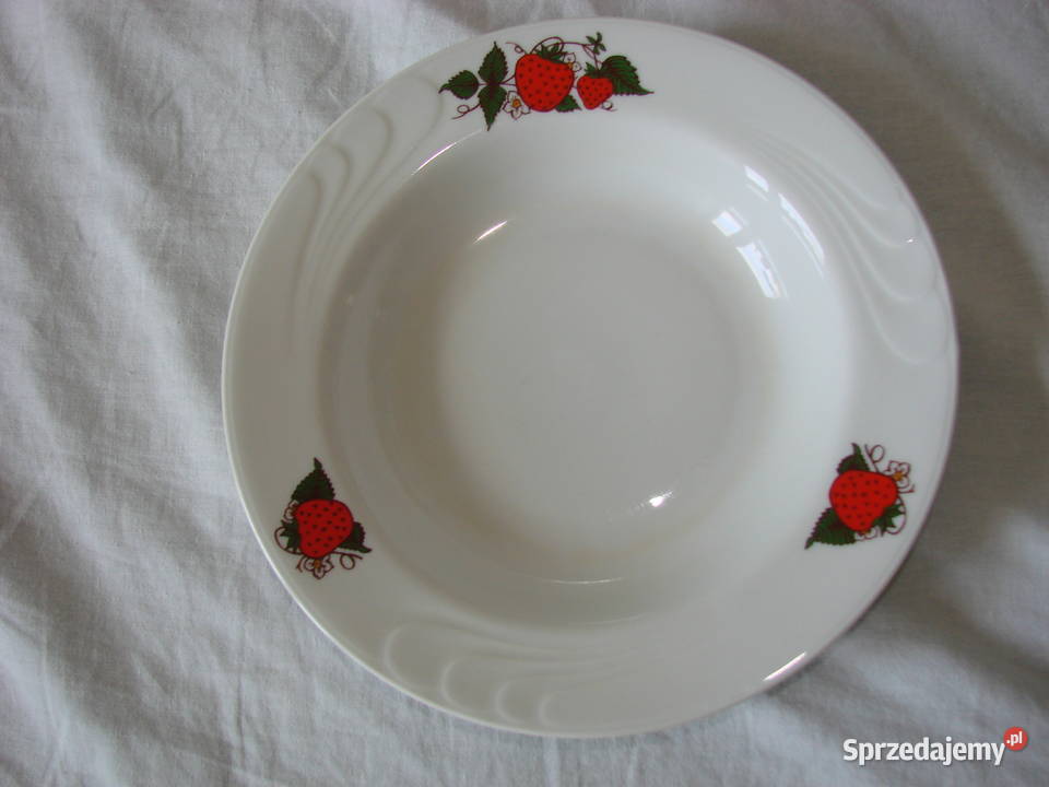 Truskawki talerz obiadowy Lubiana Pruszcz Gdański