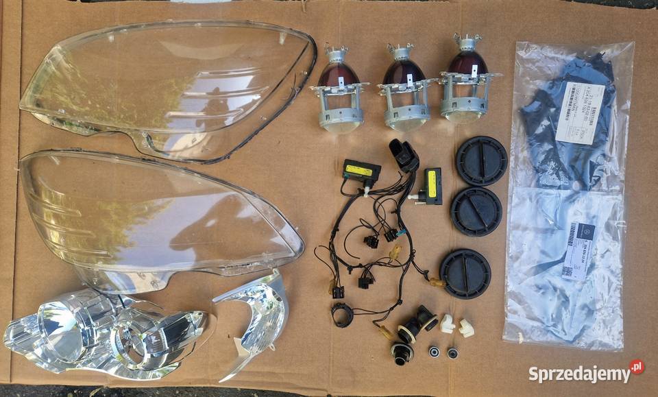 Klosze lamp reflektorow mercedes C204 sprzedam