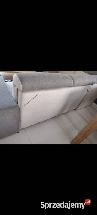 Rozkładany narożnik kanapa z pufkami Wilkołaz Dolny