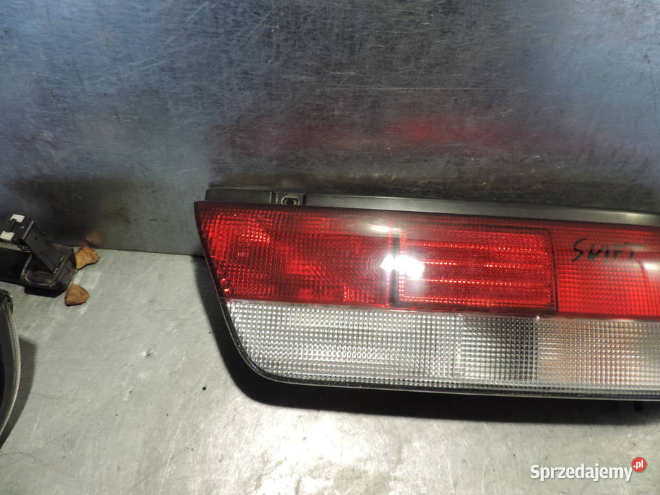 LAMPA PRAWA TYLNA TYŁ SUZUKI SWIFT 2 HB Nowy Sącz sprzedam