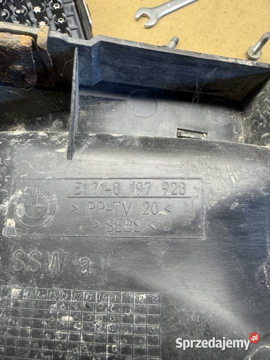 Wlot kanał chłodzenia tarczy hamulcowej BMW E46 dolnośląskie Sobin