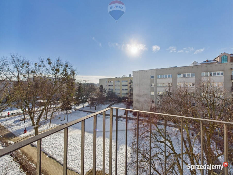 3pokojowe Bielany 1972 Kochanowskiego 14 piwnica sprzedam