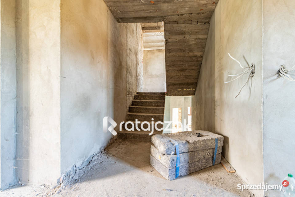 Dom wolnostojący do sprzedania Starzyno 678m2