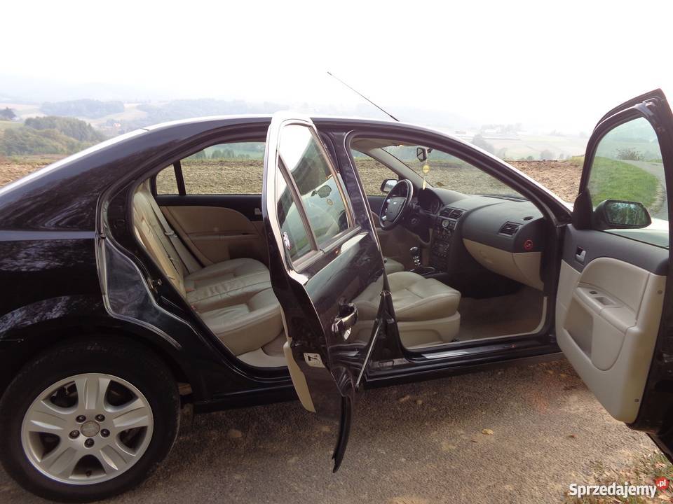 FORD MONDEO GHIA CZARNY JASNA BEŻOWA SKÓRA SEDAN manualna