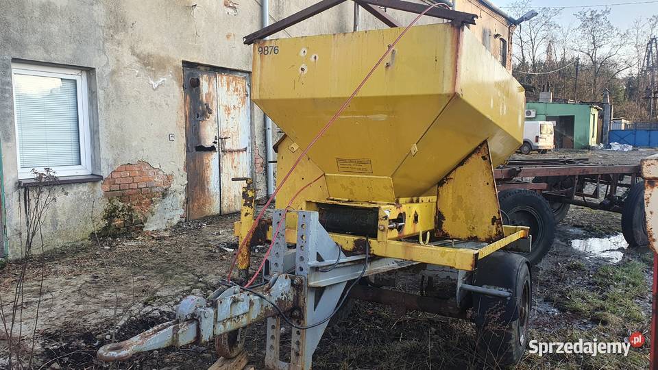 Rozsiewacz wapna nawozów piasku piaskarka Nido sprzedam
