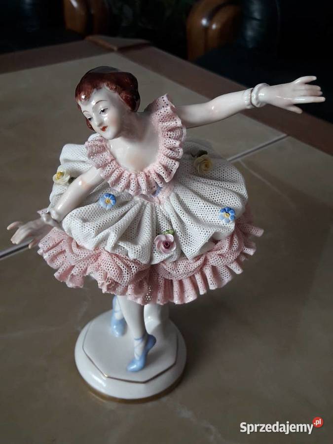 VOLKSTEDT BALETNICA FIGURA KORONKI ANTYK Janów Lubelski