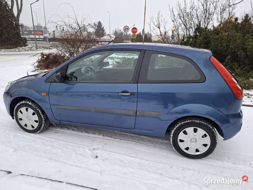 Ford Fiesta 13 benzyna 2007 2/3 Samochody osobowe Kleszczewo