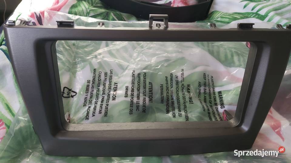 Ramka radia 2 din toyota Avensis auris rav4 Skarżysko Kościelne sprzedam