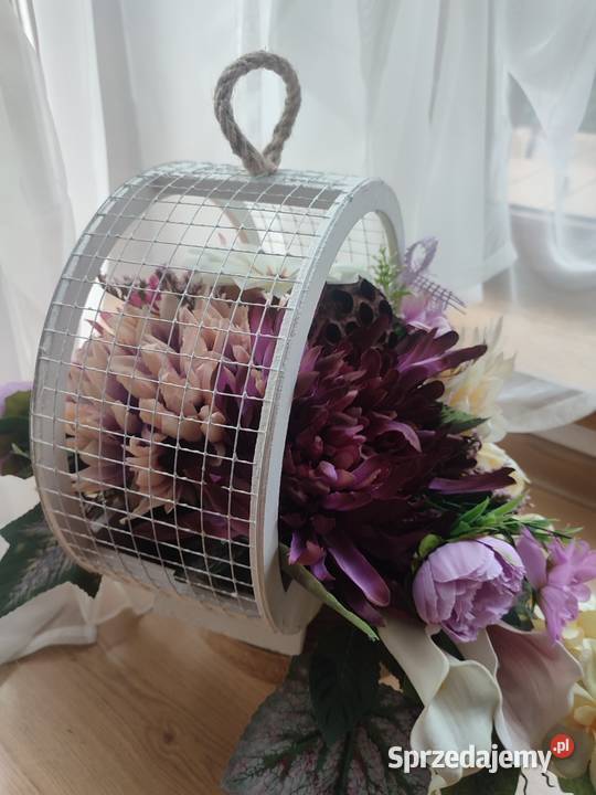 Ażurowa kompozycja kwiatowa na cmentarz 13