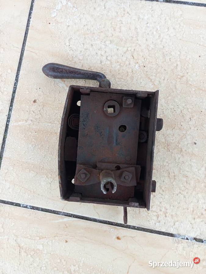 Zamek drzwi drewnianych stary Zgierz