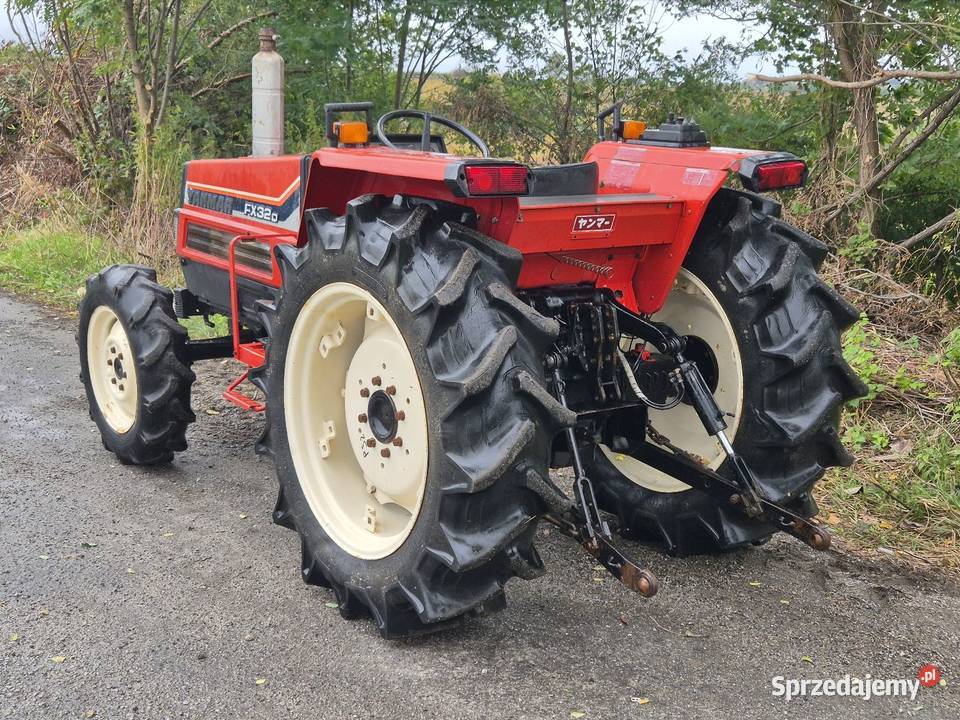 Traktorek traktor YANMAR FX32D 32 44 Wspomaganie Napęd 4x4 Małuszyn