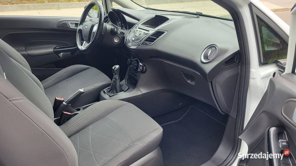 Sprzedam Ford Fiesta Mk7 125 benzyna Rok produkcji 2016 Fiesta Konin