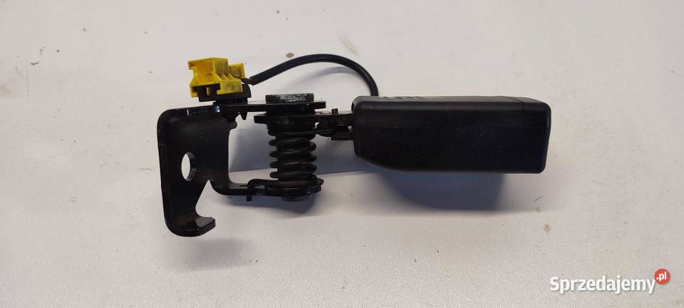 MERCEDES X117 CLA ZAPINKA PASA TYŁ A1768600369 sprzedam