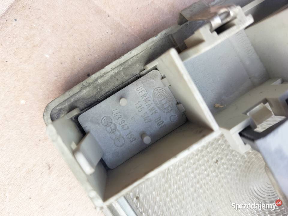 AUDI 80B4 80 B4 LAMPKA WNĘTRZA OŚWIETLENIE Kamień-Kolonia