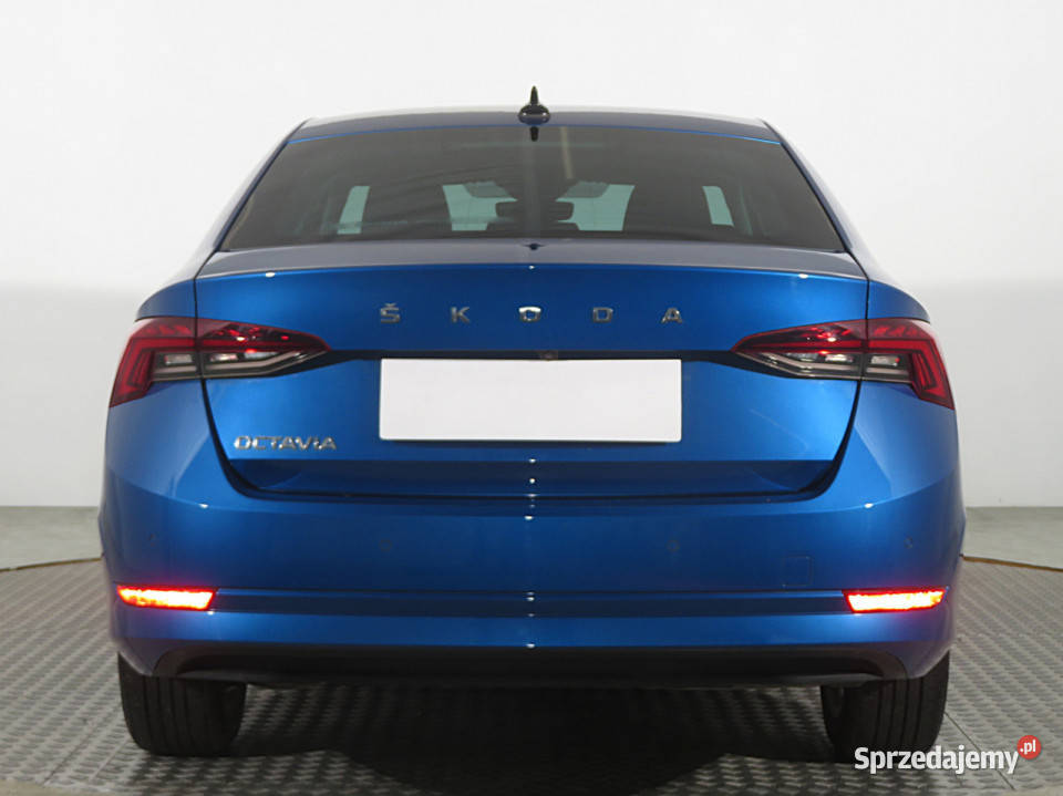 Skoda Octavia 15 TSI manualna Octavia Katowice