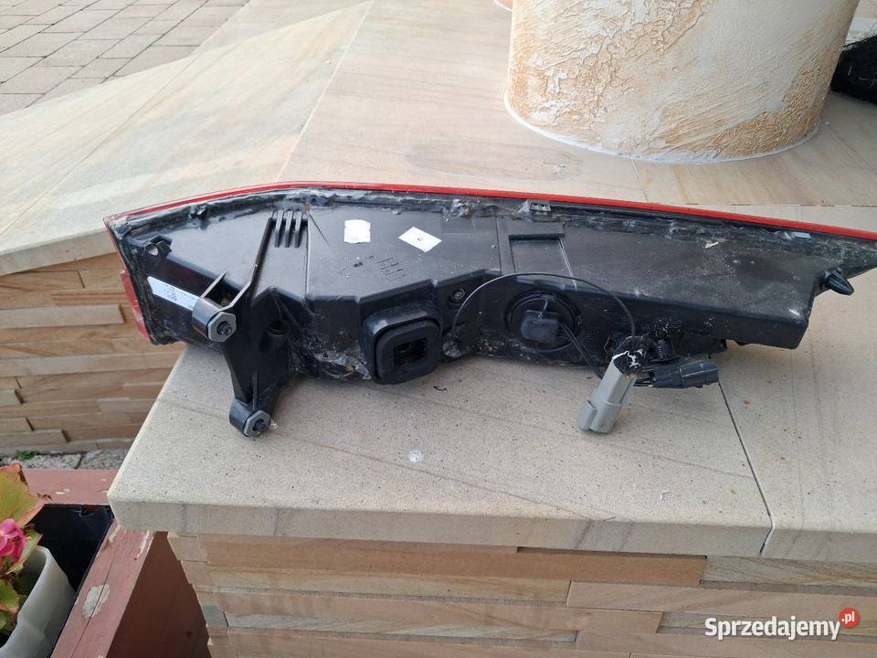 Lampa tylna prawa Jaguar F pace 2021