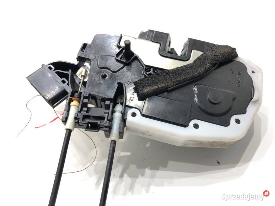 ZAMEK DRZWI LEWY TYŁ NISSAN LEAF ZE0 Hatchback osobowe sprzedam