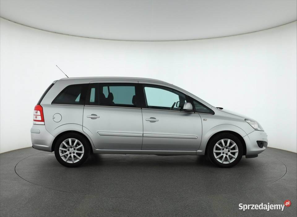 Opel Zafira 18 Piaseczno sprzedam