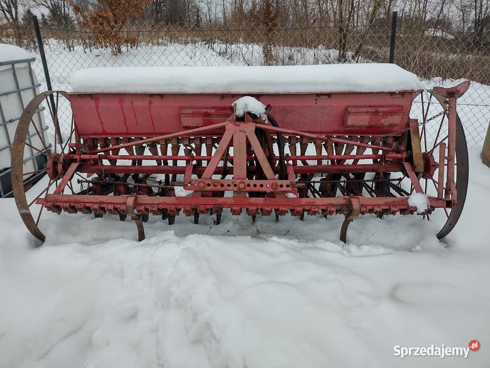 Siewnik zbożowy 24 lejek nieuszkodzony Spławy Pierwsze