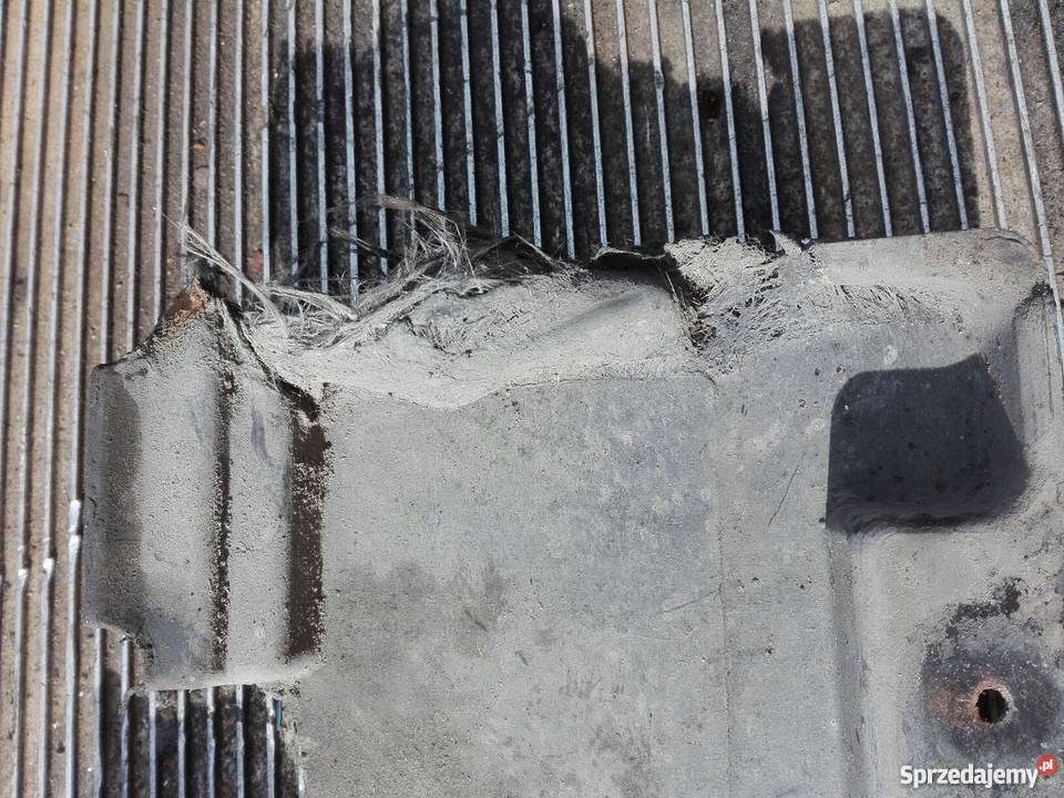 Mercedes W124 osłony boczne komory silnika Skarżysko-Kamienna sprzedam