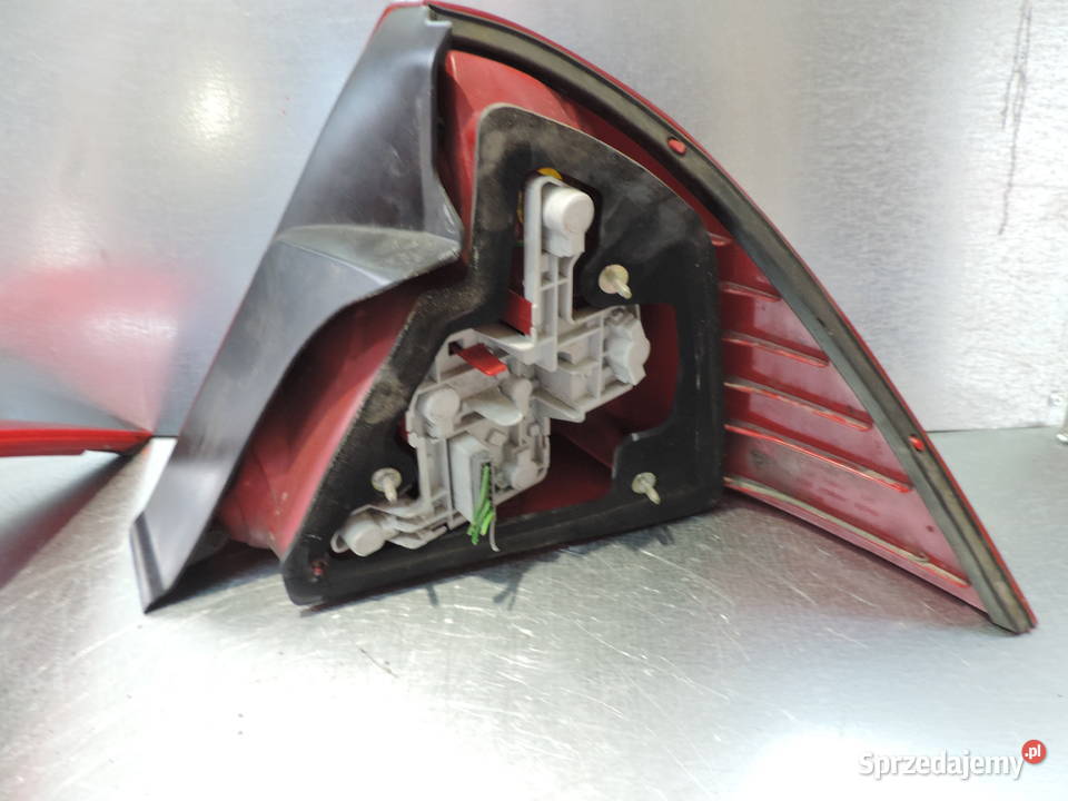 FORD MONDEO MK3 SEDAN LAMPA LEWA TYLNA Nowy Sącz