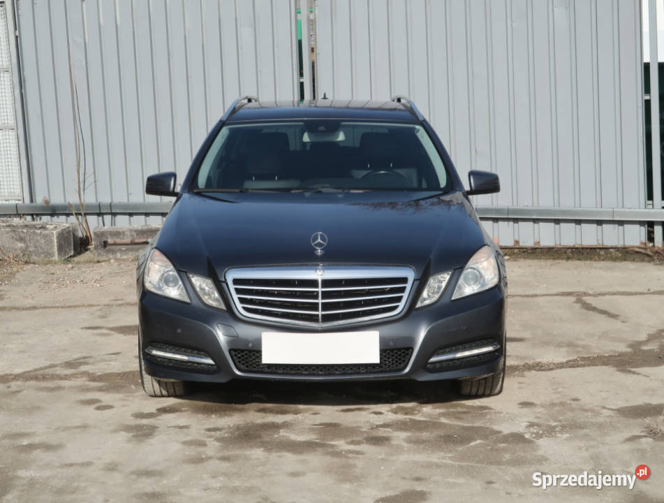 Mercedes E E 200 szary Klasa E Piaseczno