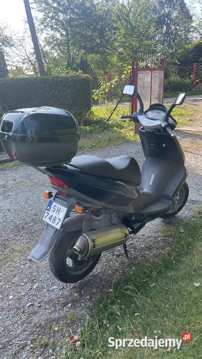 Włoski Skuter Aprilia Leonardo 125 skuter Meszna