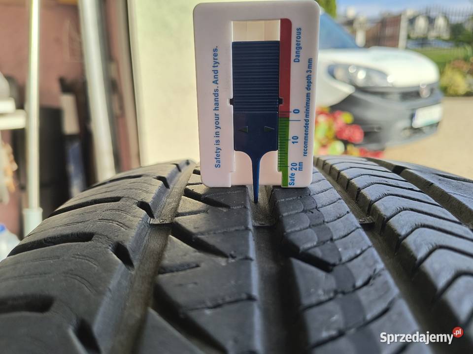 Opona Goodyear Eagle Sport AllSeason 2355518