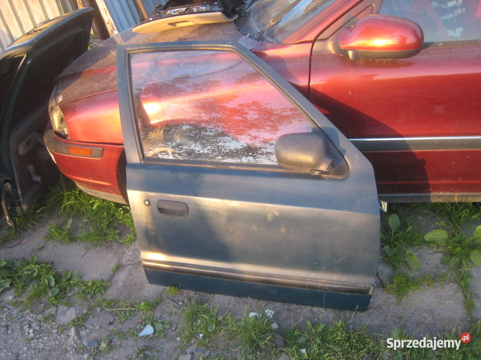 Drzwi prawe przód przednie Skoda Felicia Zielone Rok produkcji 1999 małopolskie