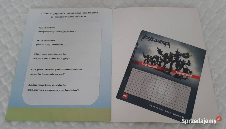 Miś Okruszek gra w piłkę nożną Olesiejuk 2016 Kultura i Rozrywka