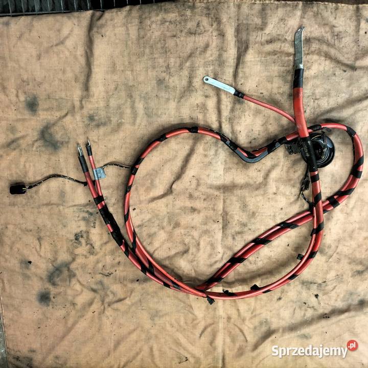 Główny przewód plusowy akumulatora BMW E65 Poręba